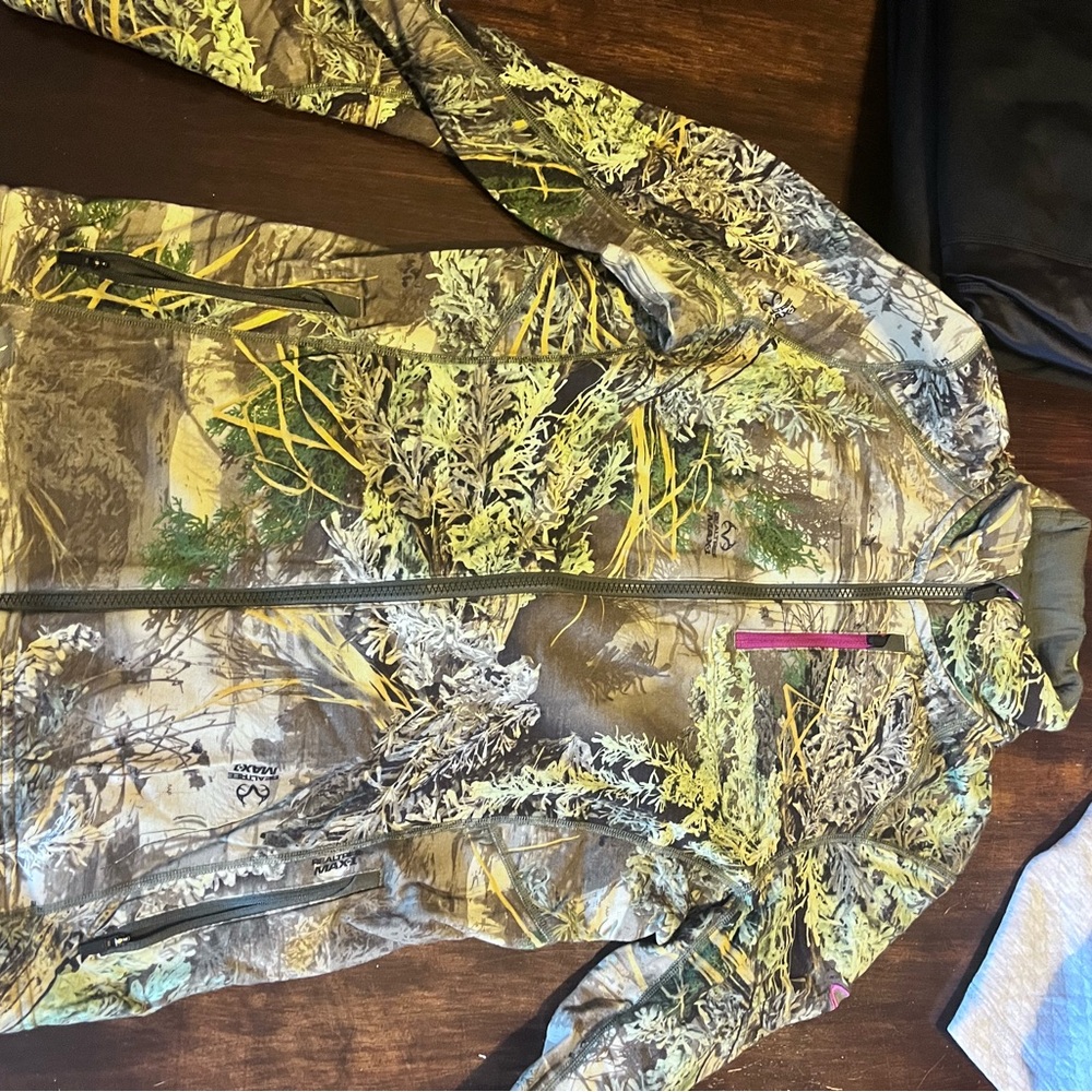 Ice breaker camo zip up